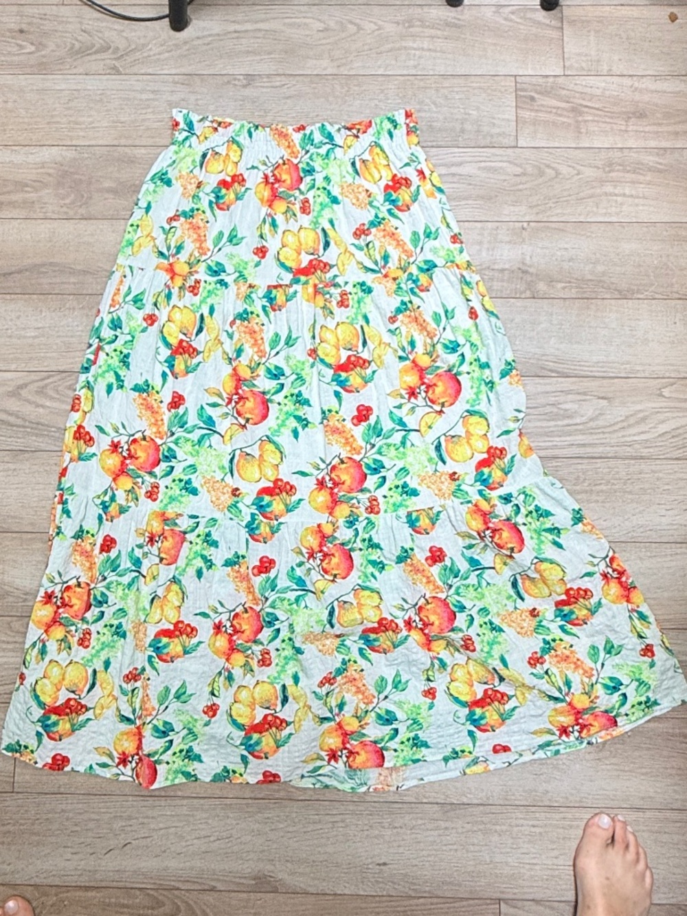 Lauren Conrad Maxi Skirt size M